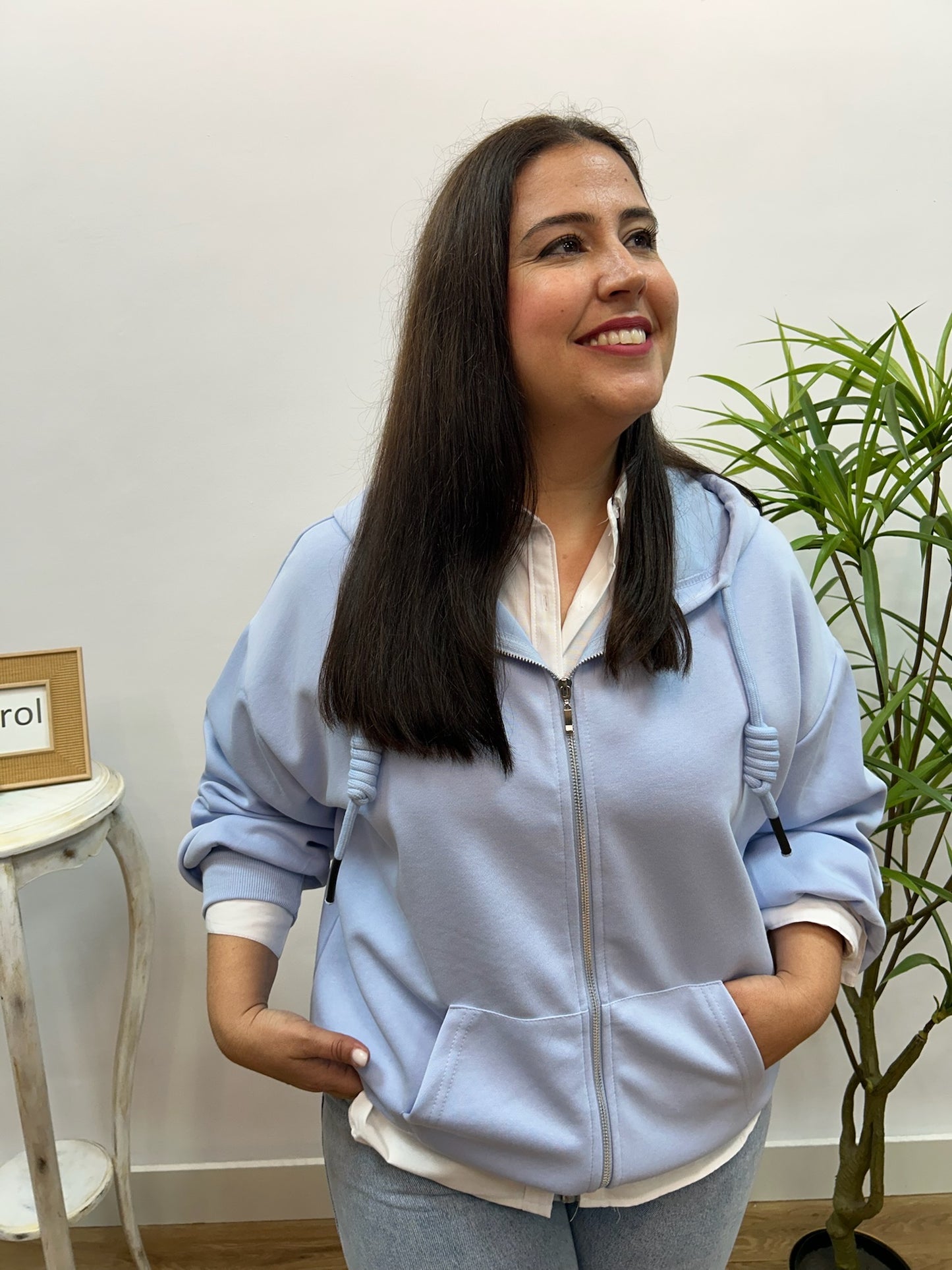 SUDADERA CAPUCHA CELESTE