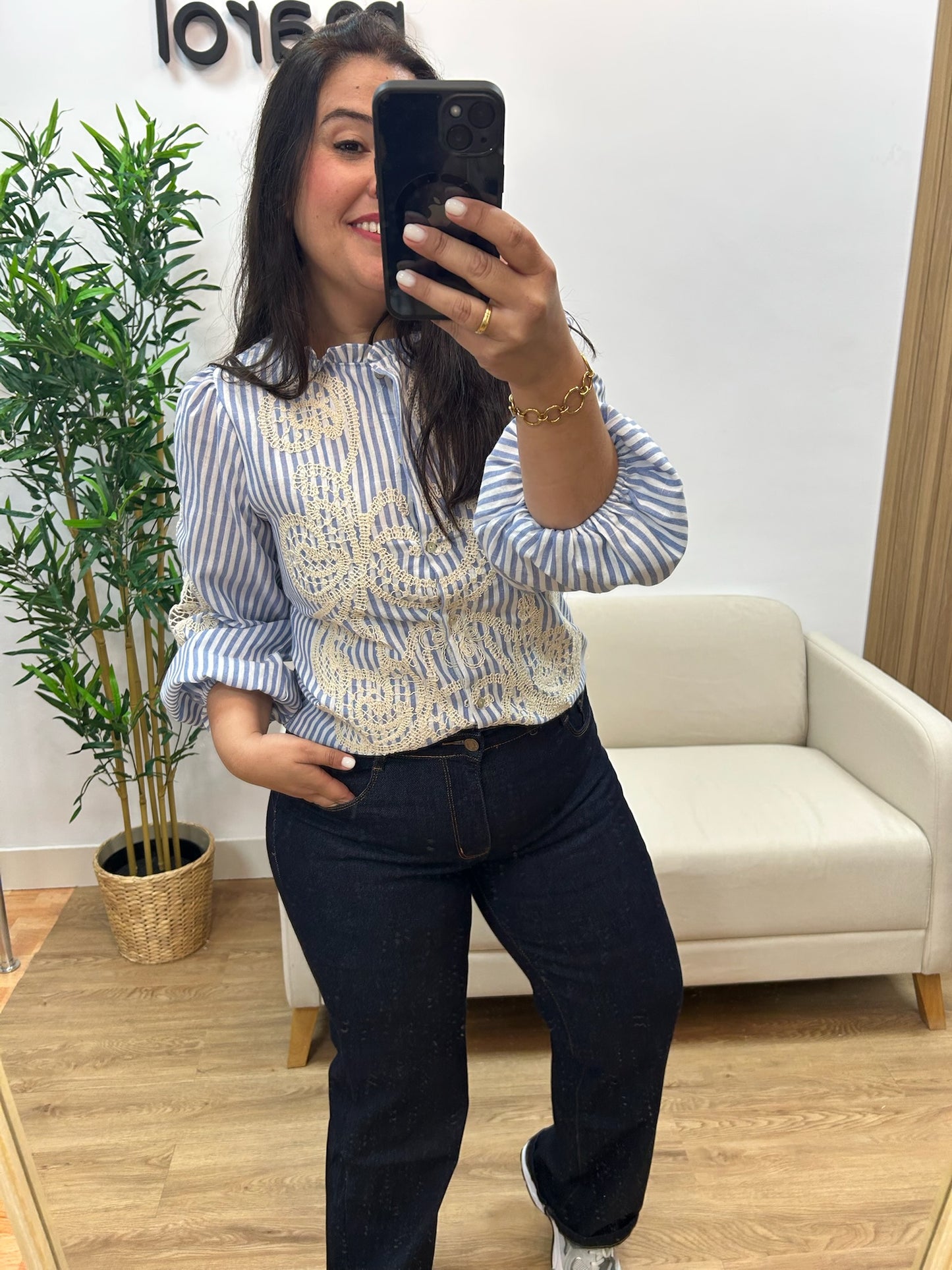 CAMISA BORDADA RAYAS
