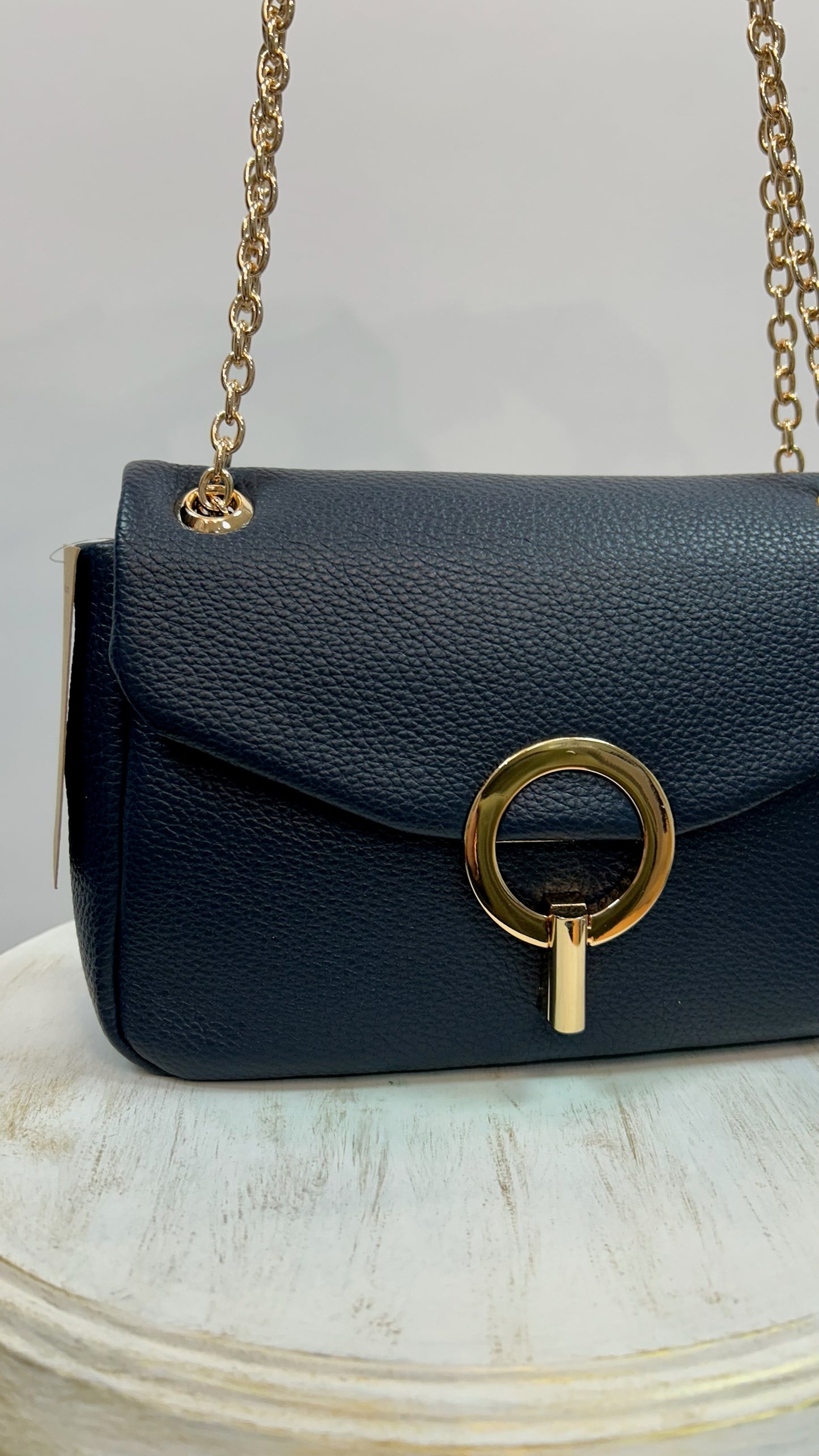 BOLSO SOLAPA CADENA AZUL