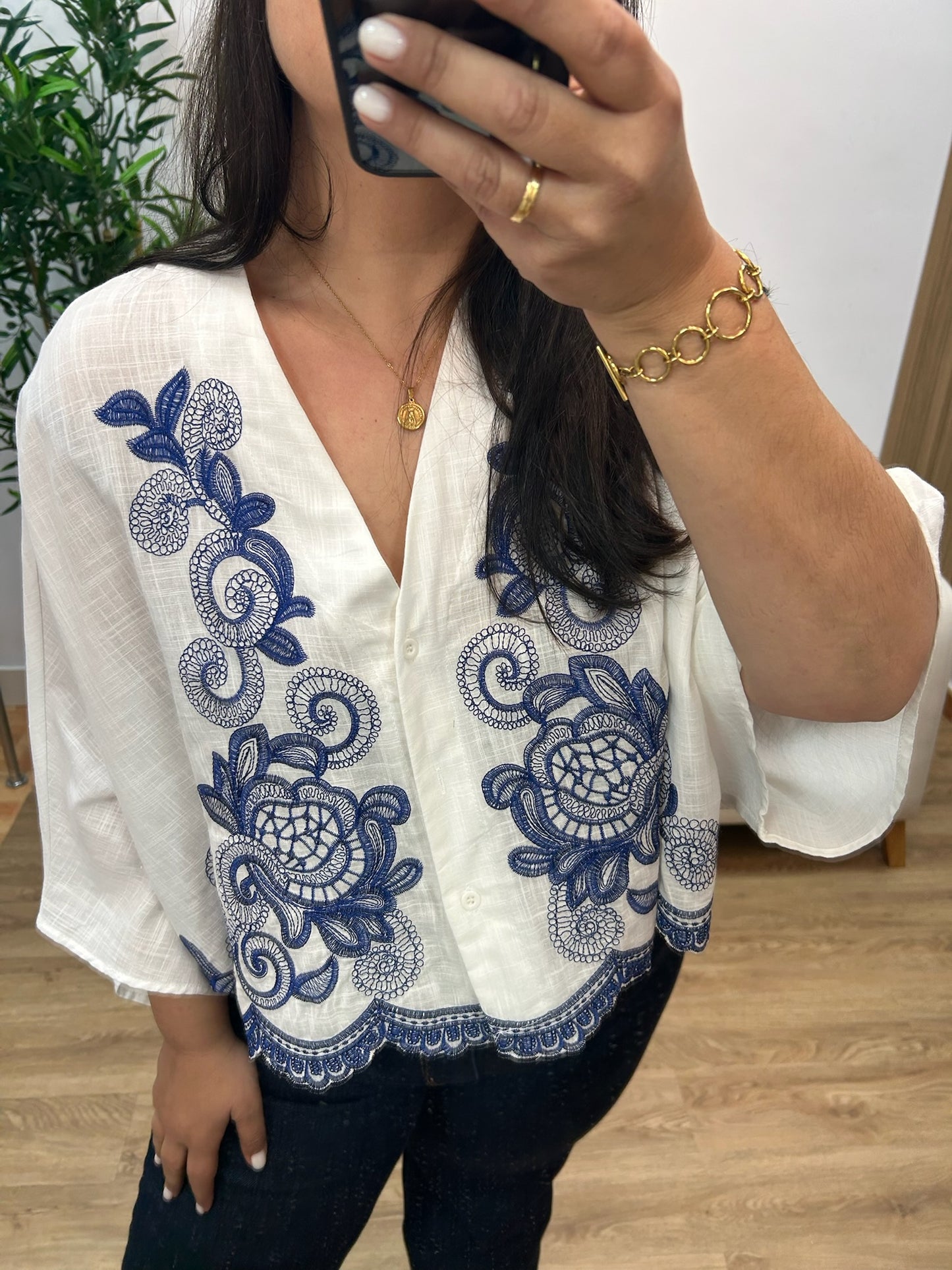 BLUSA BORDADA AZUL