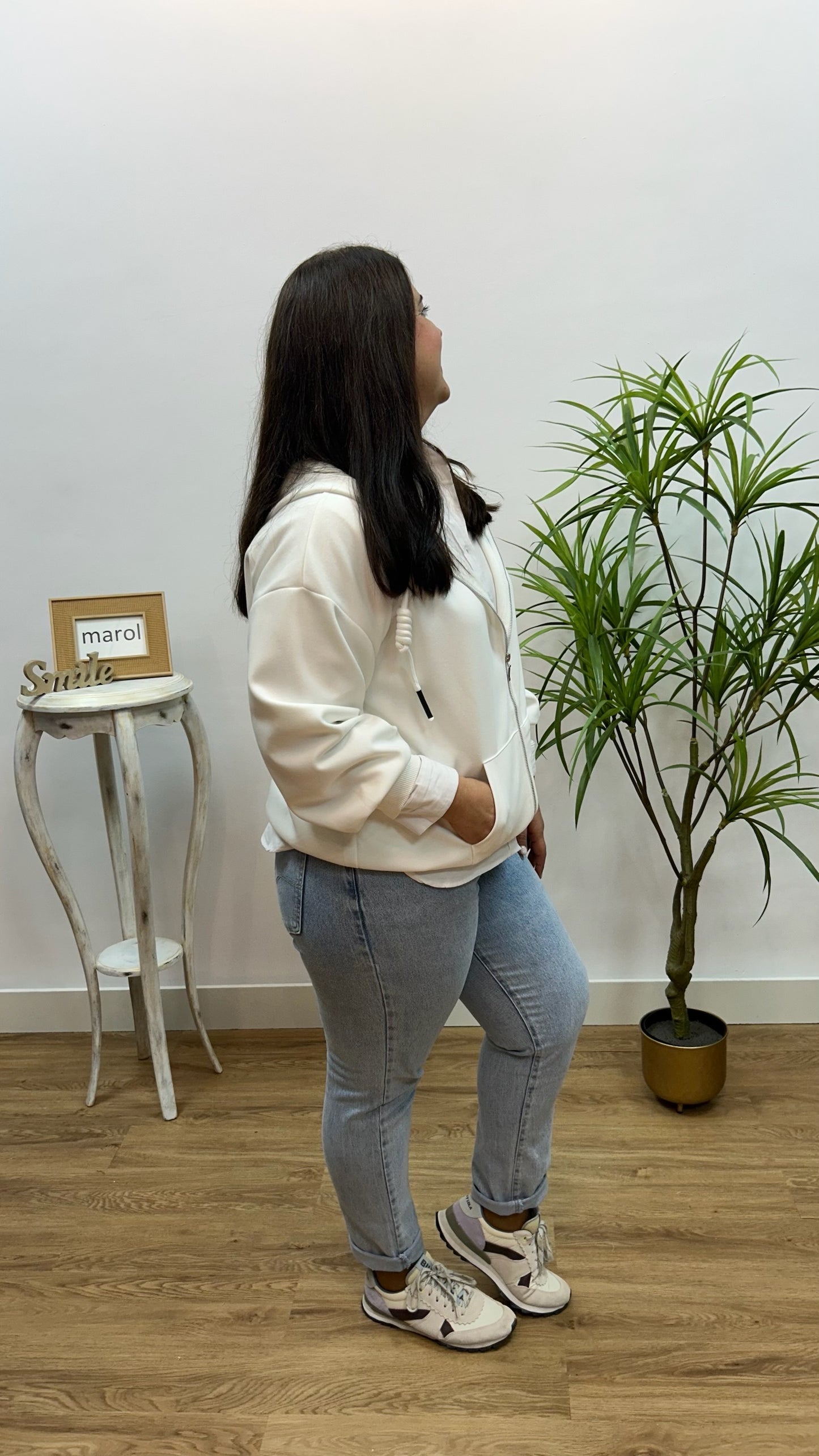 SUDADERA CAPUCHA BLANCA
