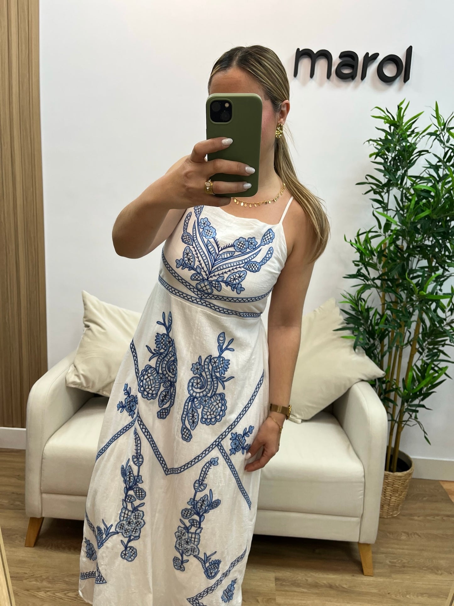 VESTIDO BORDADO FLOR