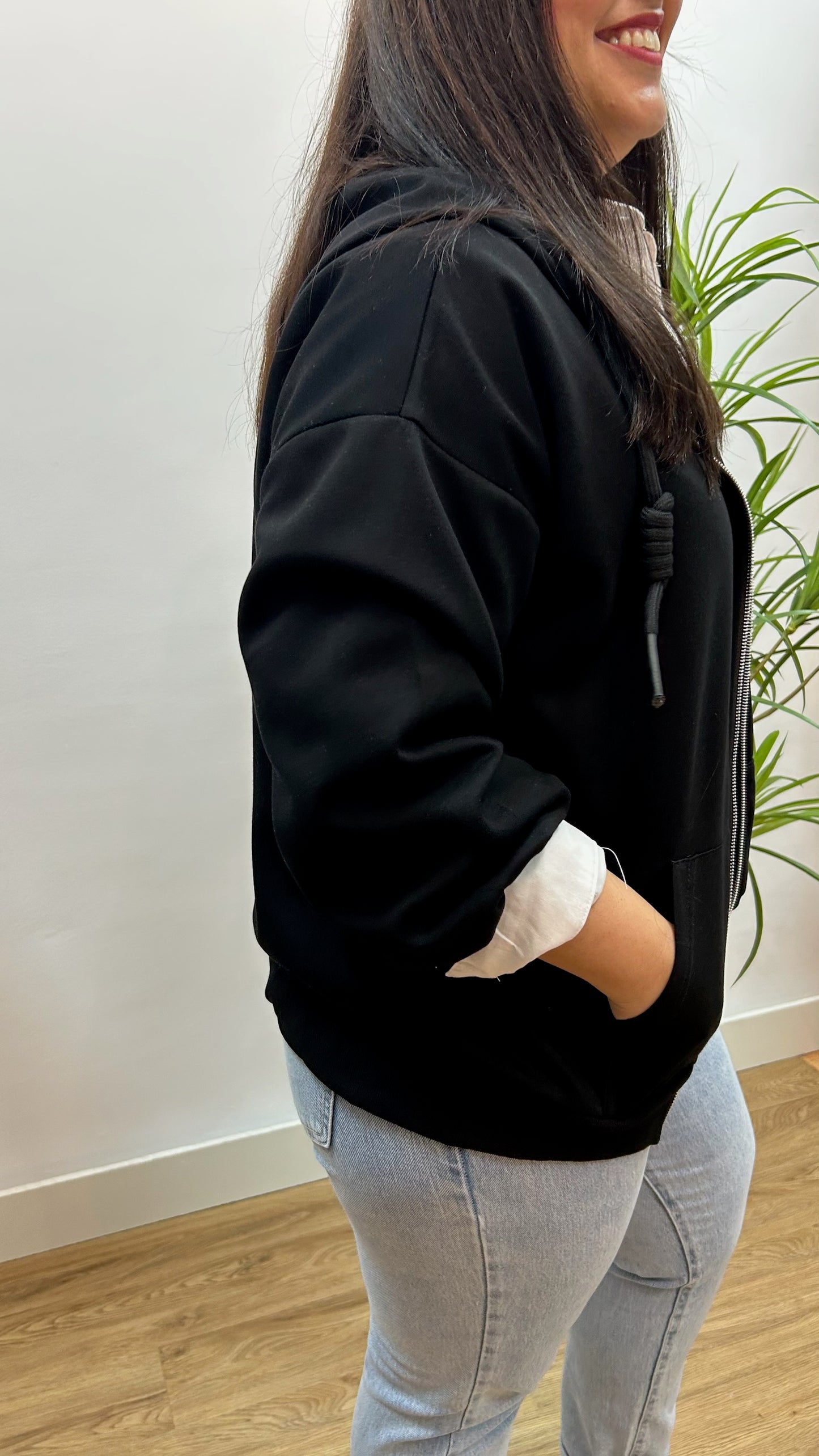 SUDADERA CAPUCHA NEGRO