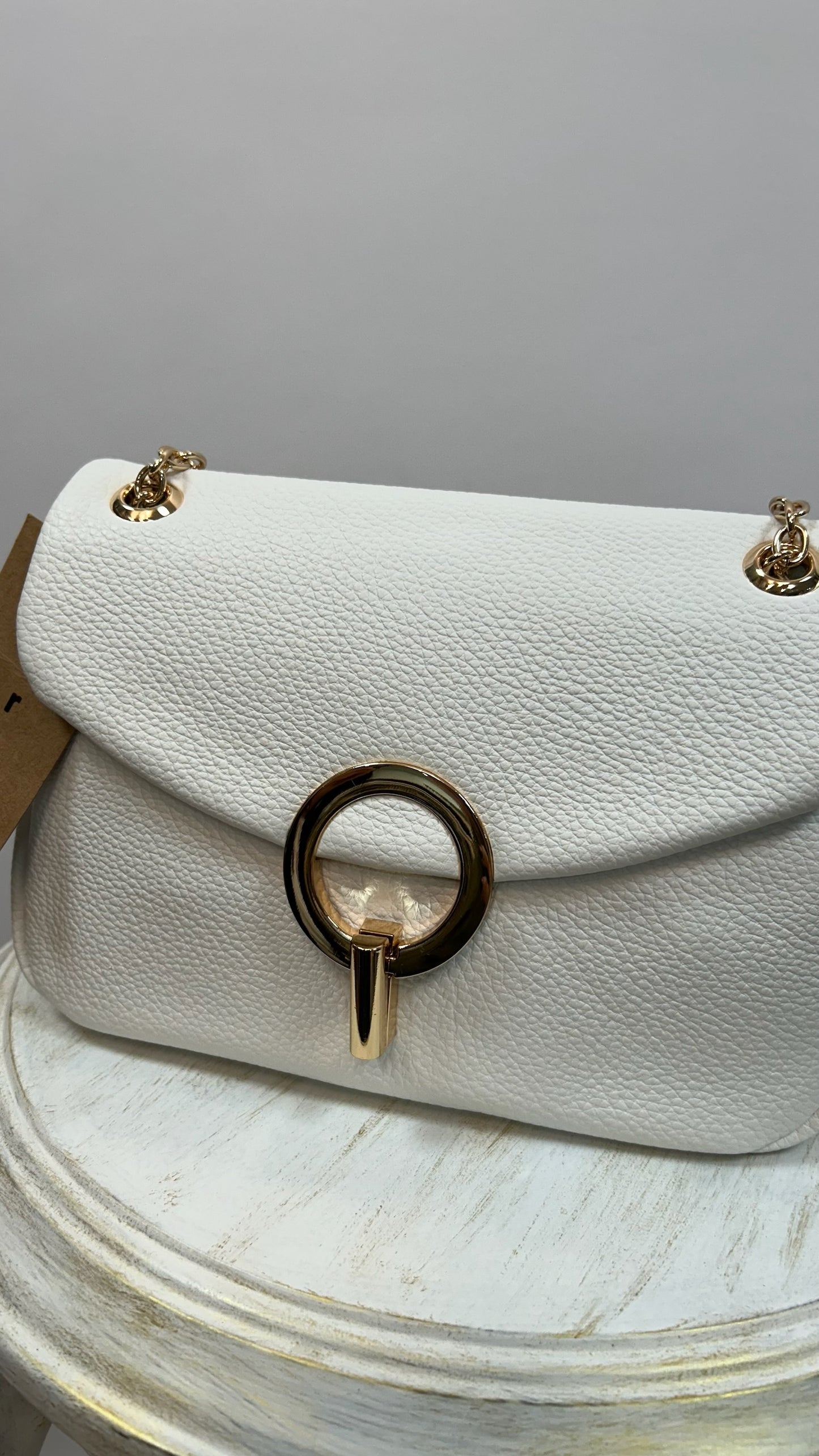 BOLSO SOLAPA CADENA BLANCO