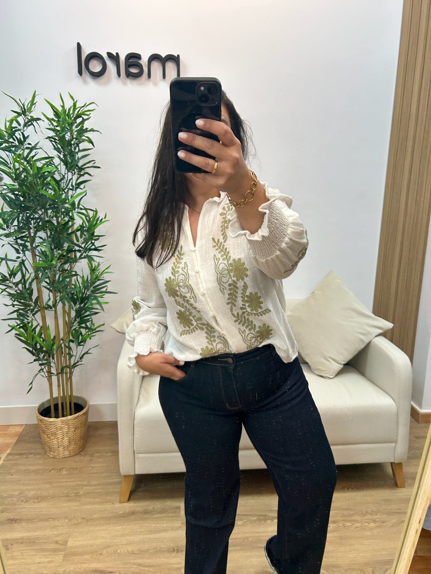 CAMISA BORDADA BEIGE