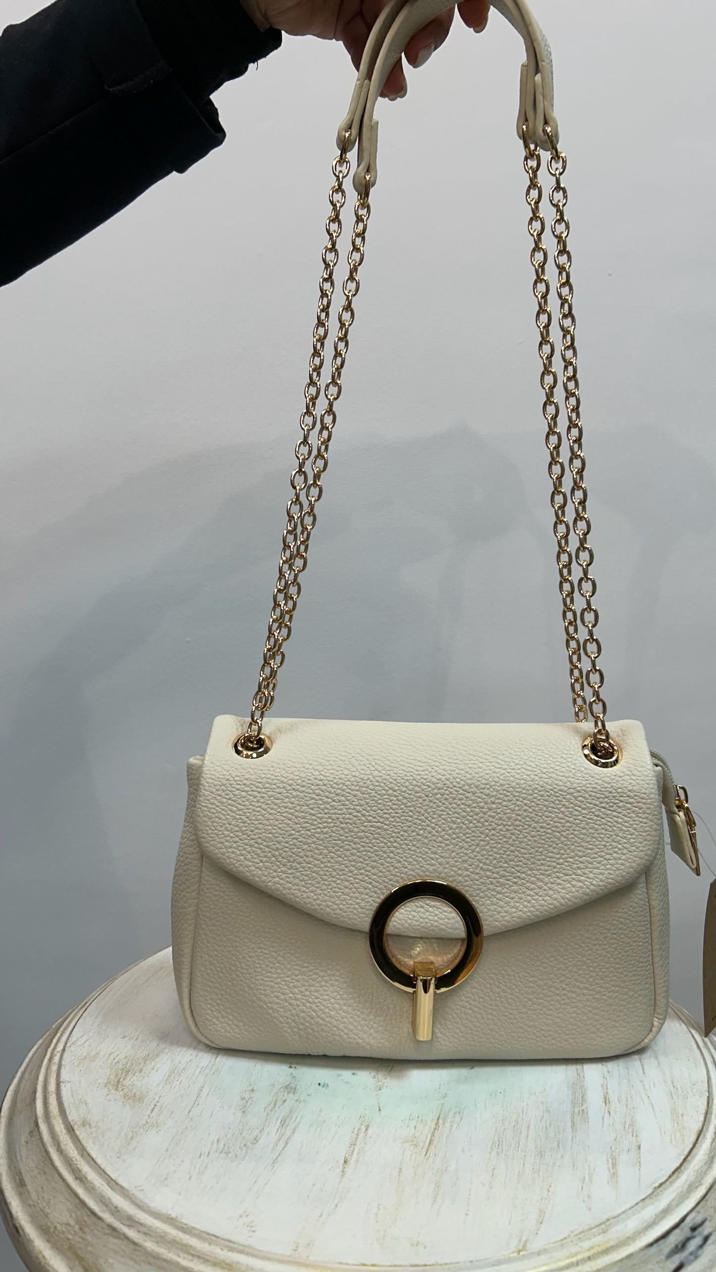 BOLSO SOLAPA CADENA BEIGE
